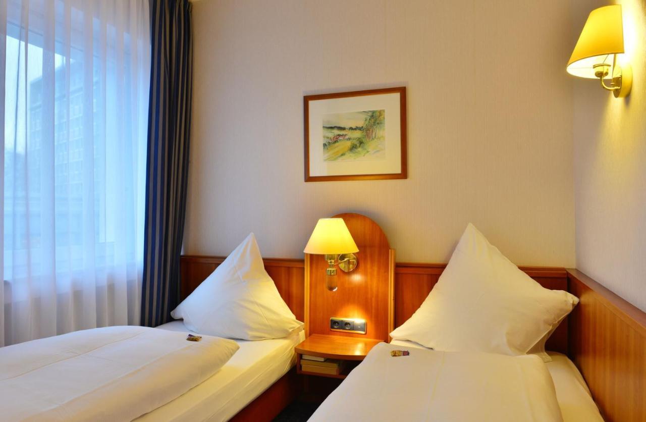 Hotel Ilbertz Garni Cologne Exterior photo